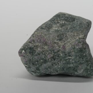 Rubin auf Amphibolit s10